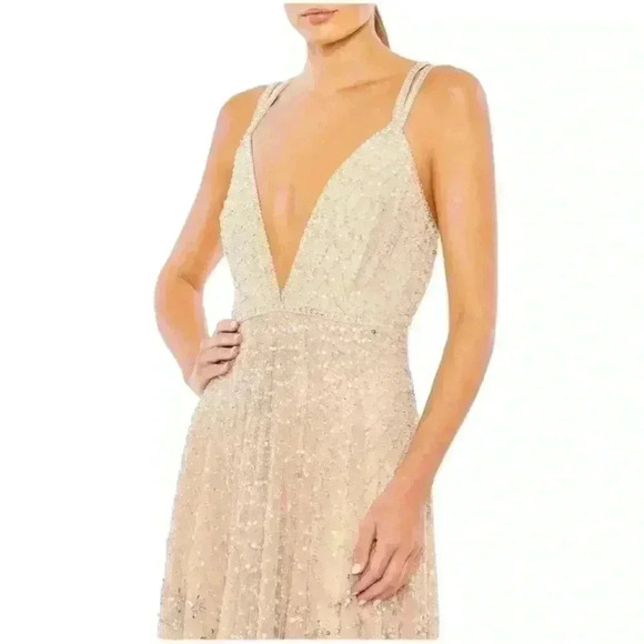 NWT Mac Duggal Size 10 Sleeveless Beaded Open Back Gown Nude Silver - Picture 3 of 14